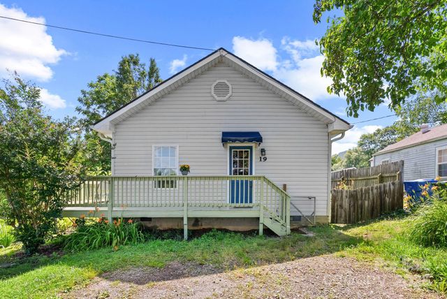 19 Busbee View Road, Asheville, NC 28803