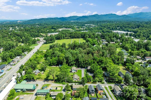 19 Busbee View Road, Asheville, NC 28803