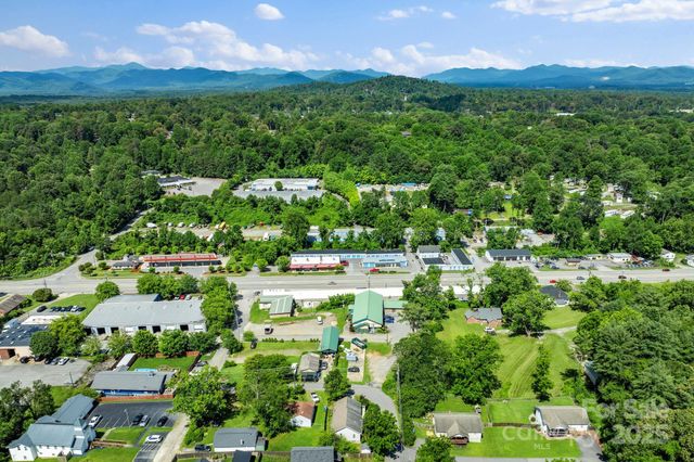 19 Busbee View Road, Asheville, NC 28803