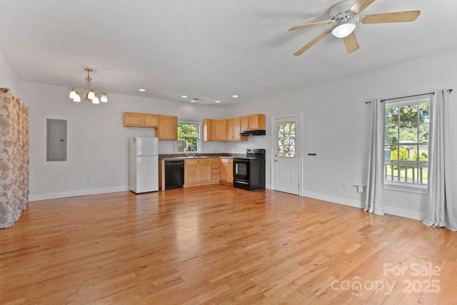 19 Busbee View Road, Asheville, NC 28803