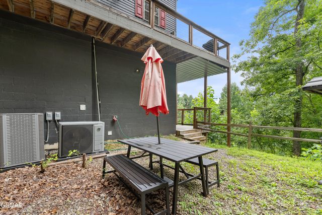 2112 Bear Paw Trail Way, Sevierville, TN 37876