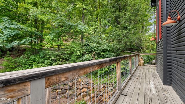 2112 Bear Paw Trail Way, Sevierville, TN 37876