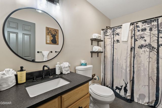 2112 Bear Paw Trail Way, Sevierville, TN 37876