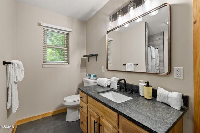 2112 Bear Paw Trail Way, Sevierville, TN 37876