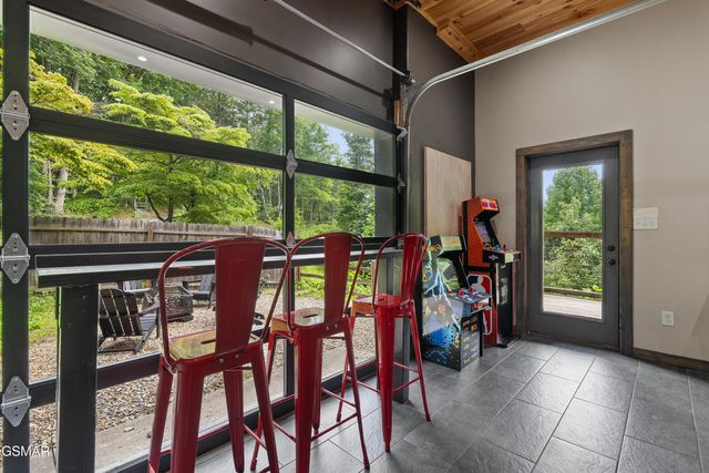 2112 Bear Paw Trail Way, Sevierville, TN 37876
