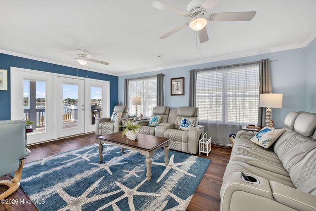 161 Big Hammock Point Road, Sneads Ferry, NC 28460