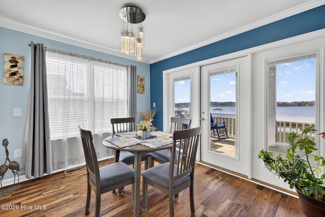 161 Big Hammock Point Road, Sneads Ferry, NC 28460