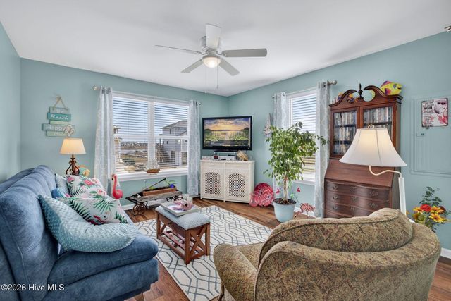 161 Big Hammock Point Road, Sneads Ferry, NC 28460