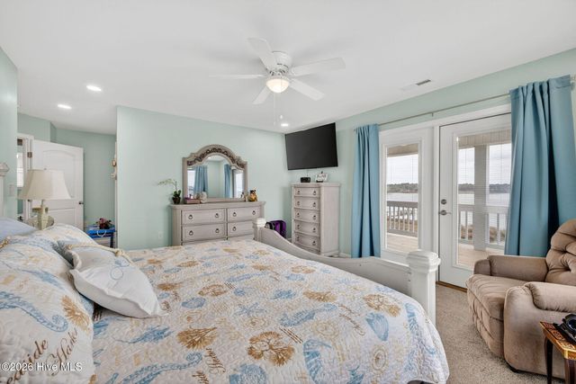 161 Big Hammock Point Road, Sneads Ferry, NC 28460