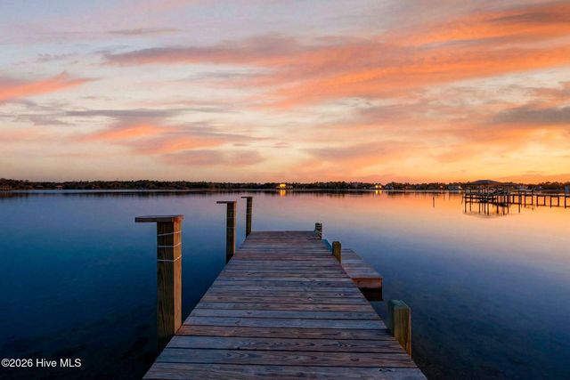 161 Big Hammock Point Road, Sneads Ferry, NC 28460