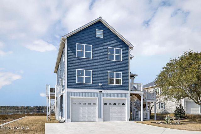 161 Big Hammock Point Road, Sneads Ferry, NC 28460