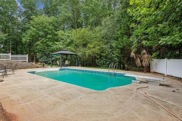 1182 Vintage Way, Hoschton, GA 30548