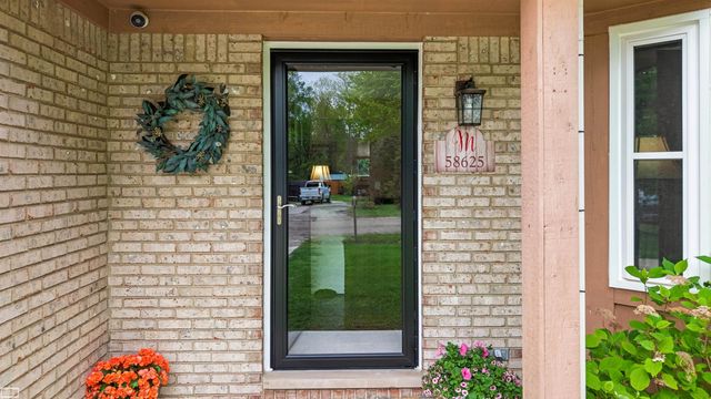 58625 CATHEY Street, Washington Twp, MI 48094