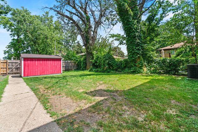 613 Hull Avenue, Westchester, IL 60154