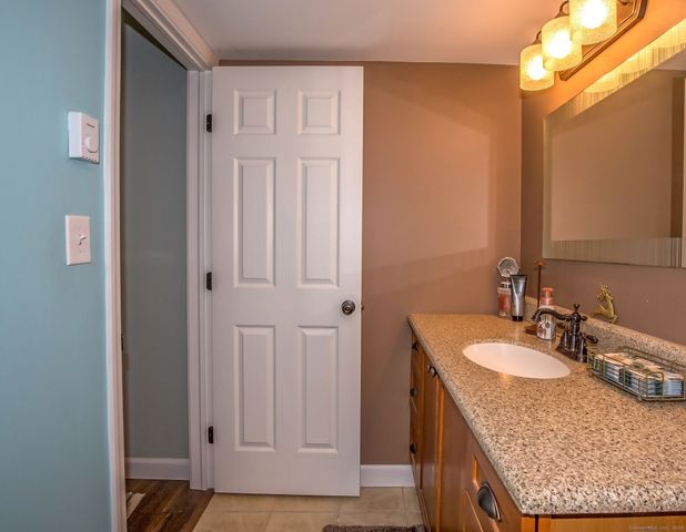 41 Candlewood Drive 41, South Windsor, CT 06074