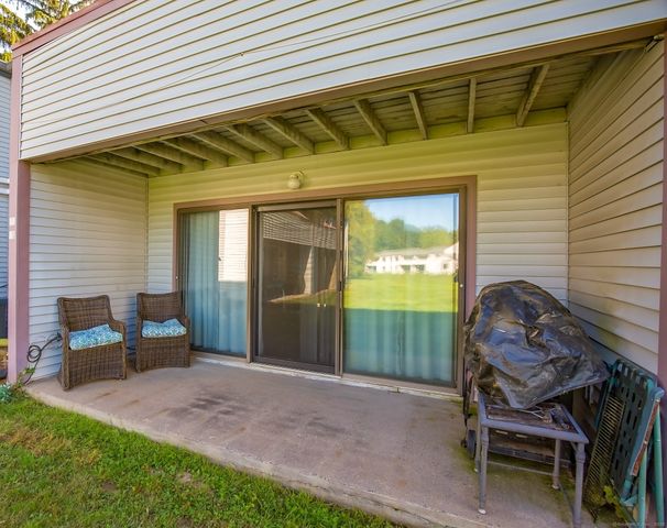 41 Candlewood Drive 41, South Windsor, CT 06074