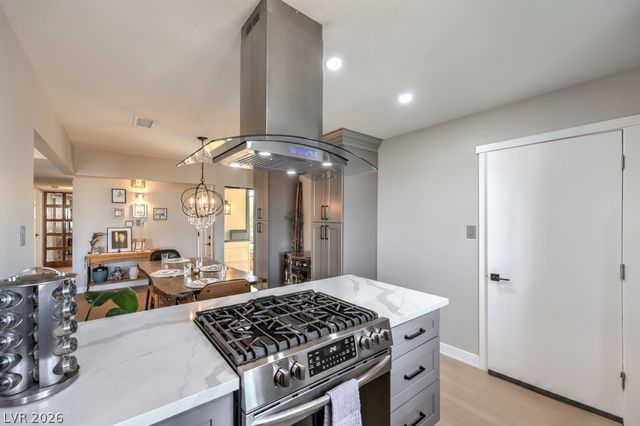 6945 Cobblestone Avenue, Las Vegas, NV 89145