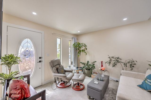 6945 Cobblestone Avenue, Las Vegas, NV 89145