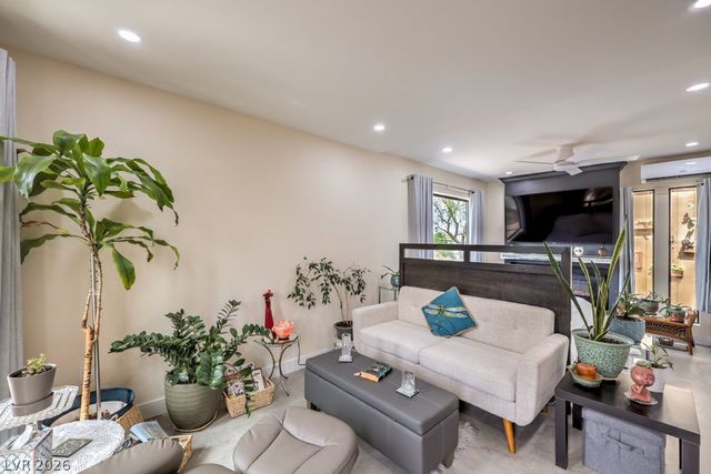 6945 Cobblestone Avenue, Las Vegas, NV 89145