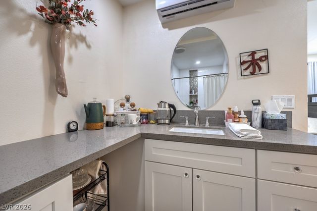 6945 Cobblestone Avenue, Las Vegas, NV 89145