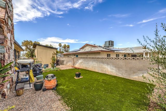 6945 Cobblestone Avenue, Las Vegas, NV 89145