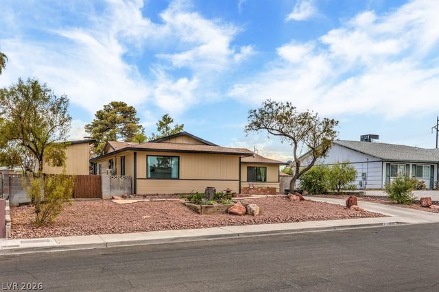 6945 Cobblestone Avenue, Las Vegas, NV 89145