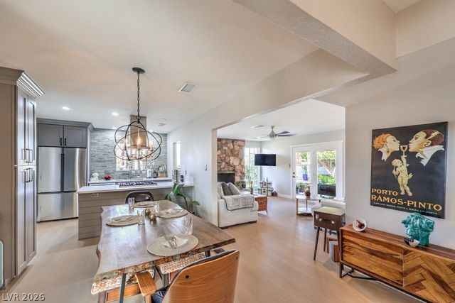 6945 Cobblestone Avenue, Las Vegas, NV 89145