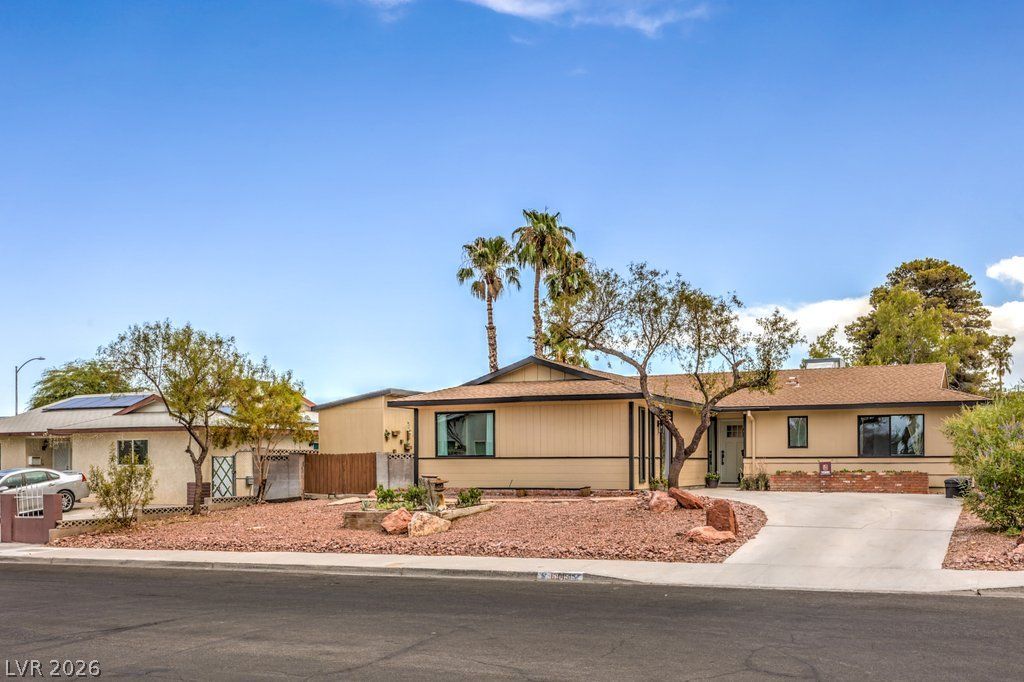 6945 Cobblestone Avenue, Las Vegas, NV 89145
