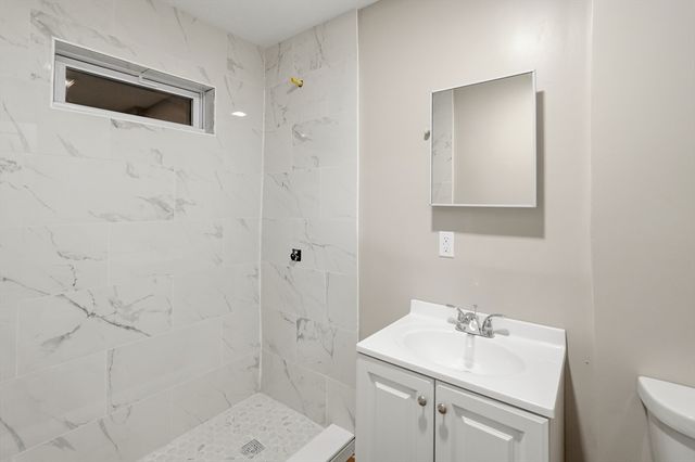 44 Pratt St. 3R, Fitchburg, MA 01420