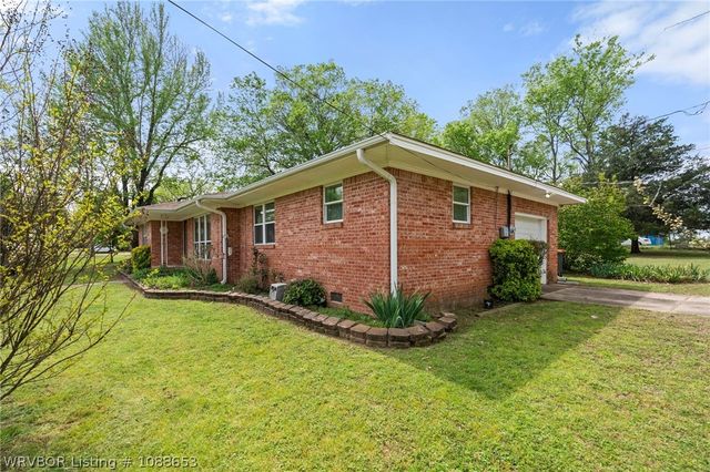 704 S Fifth Avenue, Bonanza, AR 72916