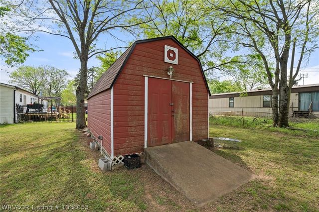 704 S Fifth Avenue, Bonanza, AR 72916