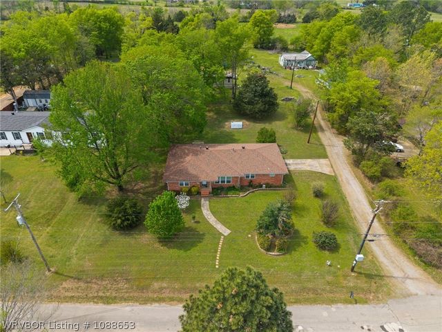 704 S Fifth Avenue, Bonanza, AR 72916