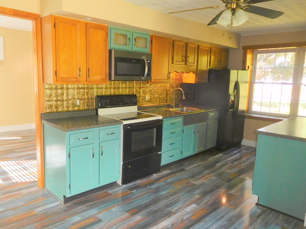16 Lemaire Avenue, Lewiston, ME 04240 — photo 2