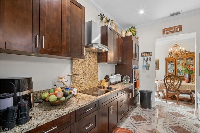 5270 42nd ST NE, Naples, FL 34120