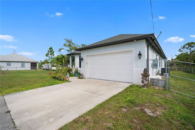 5270 42nd ST NE, Naples, FL 34120