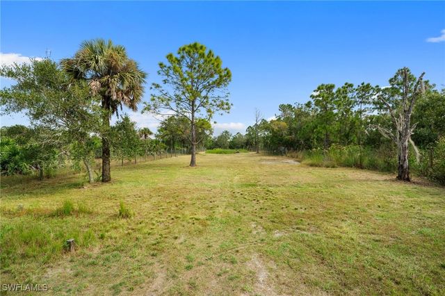 5270 42nd ST NE, Naples, FL 34120