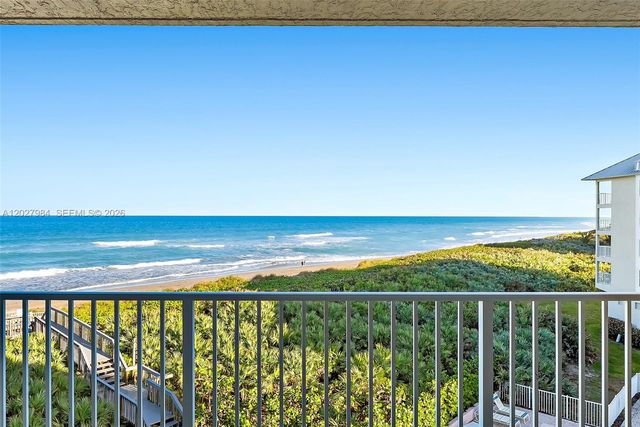 429 NE Tradewind Lane 305, Hutchinson Island, FL 34996