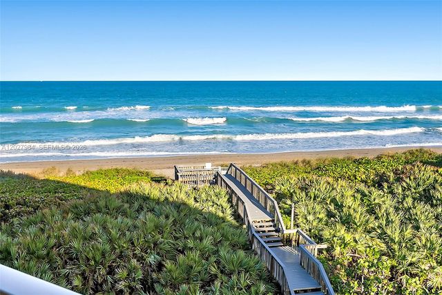 429 NE Tradewind Lane 305, Hutchinson Island, FL 34996