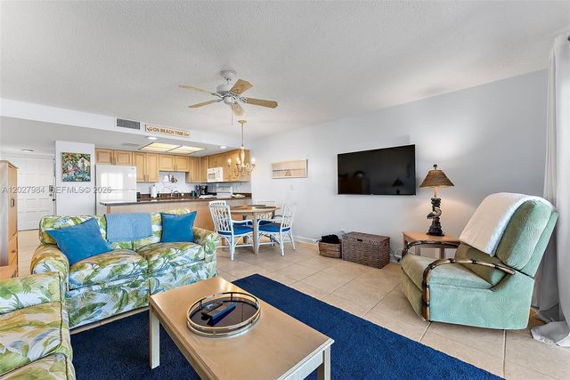 429 NE Tradewind Lane 305, Hutchinson Island, FL 34996