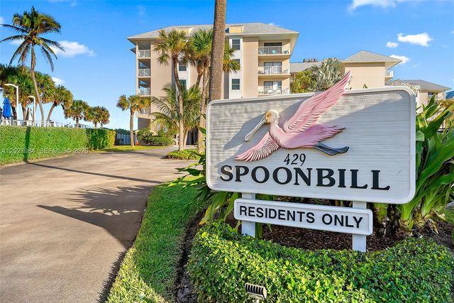 429 NE Tradewind Lane 305, Hutchinson Island, FL 34996