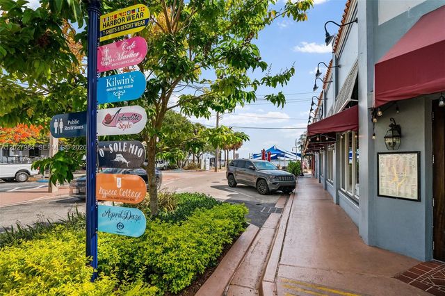 429 NE Tradewind Lane 305, Hutchinson Island, FL 34996