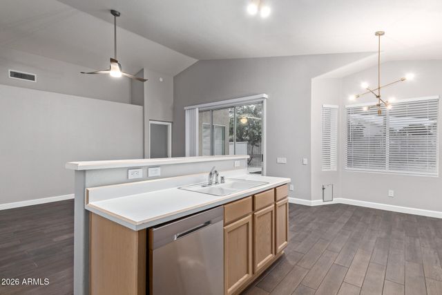 1004 W BEVERLY Lane, Phoenix, AZ 85023