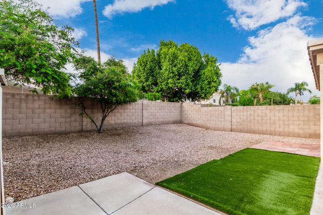 1004 W BEVERLY Lane, Phoenix, AZ 85023