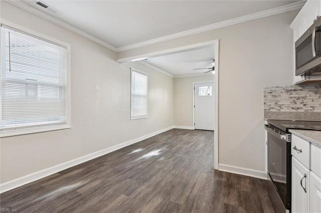 1909 Long Green LN, Hampton, VA 23663