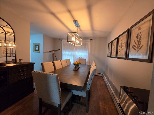 34 Greenshire Way, Walden, NY 12586