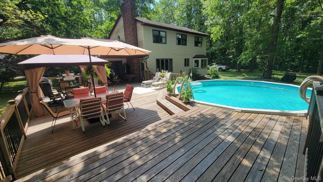 34 Greenshire Way, Walden, NY 12586
