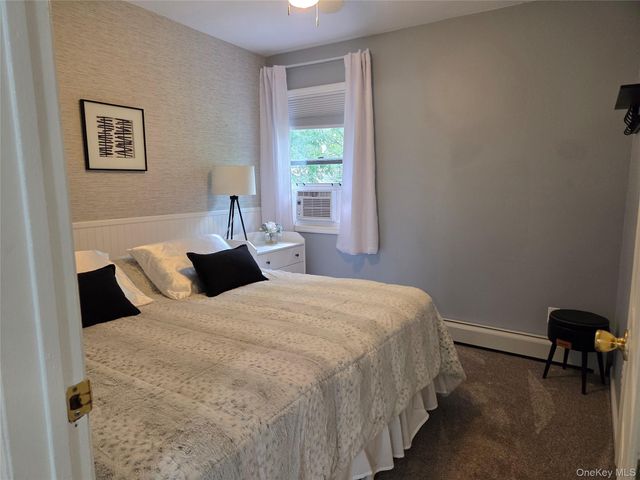 34 Greenshire Way, Walden, NY 12586