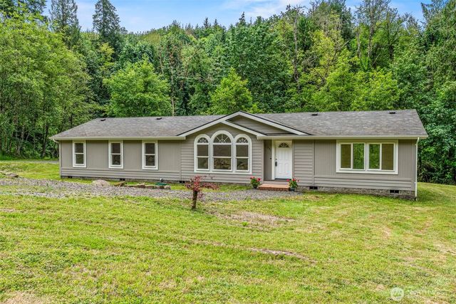 221 Parker Pl, Kelso, WA 98611