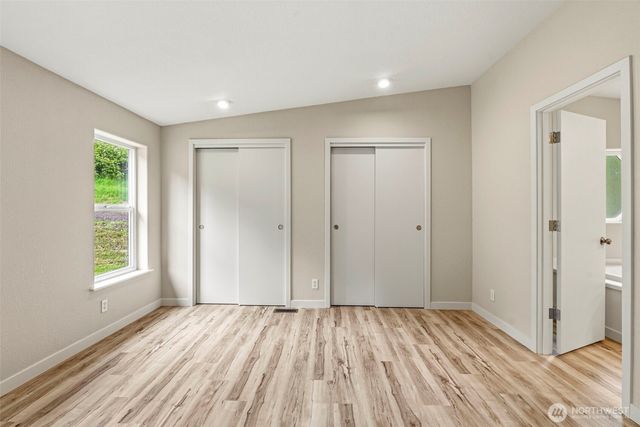 221 Parker Pl, Kelso, WA 98611
