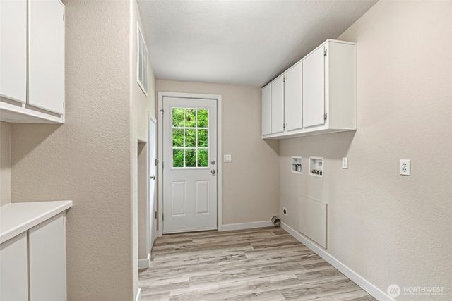 221 Parker Pl, Kelso, WA 98611